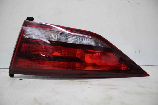 FEU ARRIERE DROIT AUDI A3 BERLINE - Vue 1